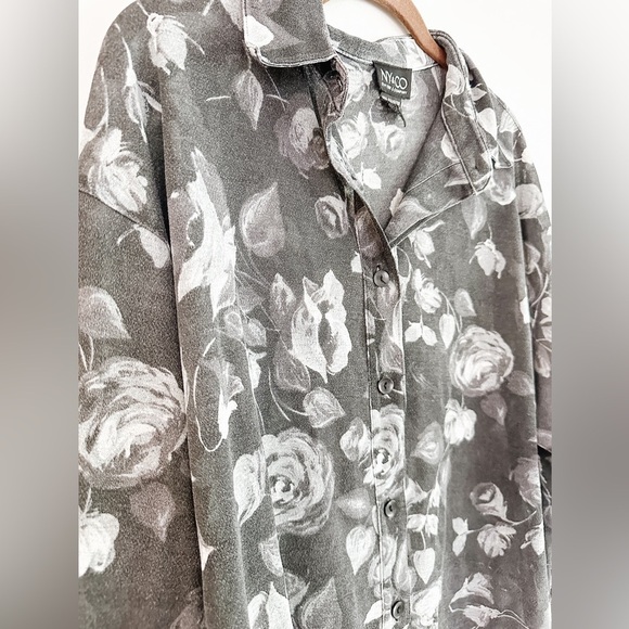 NY & Co. Sheer Floral Monochrome Button Down - Size: Large - Picture 2 of 7
